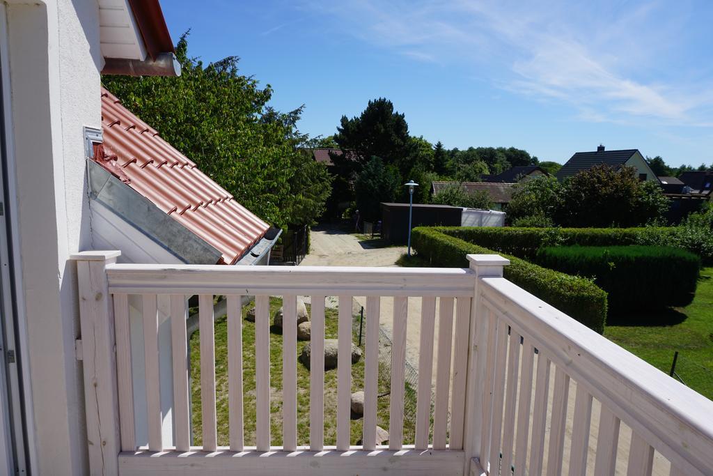 Ferienwohnungen Rügen Findling Breege Exterior foto