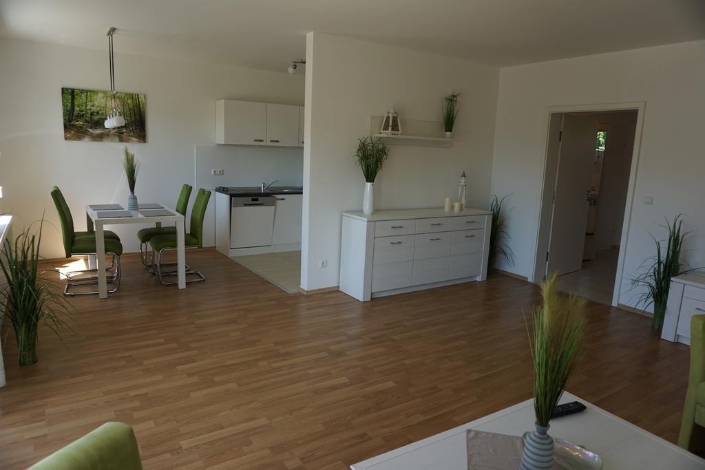 Ferienwohnungen Rügen Findling Breege Exterior foto